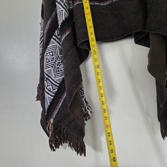 Vintage Virgin Wool Blanket Poncho OS Western Aztec Fringe Boho Brown Shawl Wrap - Picture 8 of 8